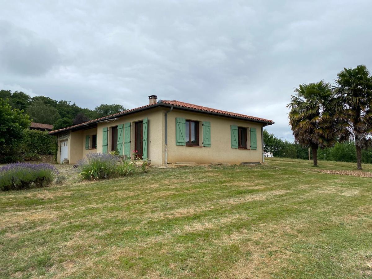 Maison En Campagne Avec Vue Sur Les Pyrenees Estampes Exterior photo